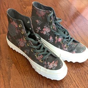 womans converse platform shoes